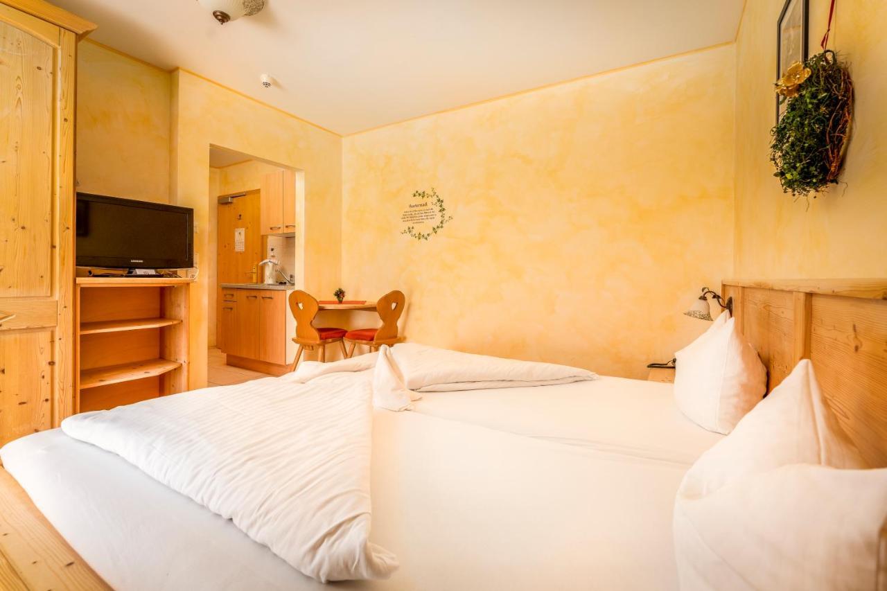 Alfaierhof-Bergheimat Hotell Gschnitz Exteriör bild