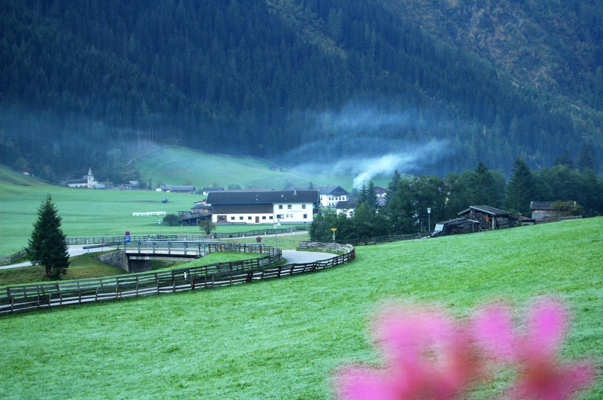 Alfaierhof-Bergheimat Hotell Gschnitz Exteriör bild
